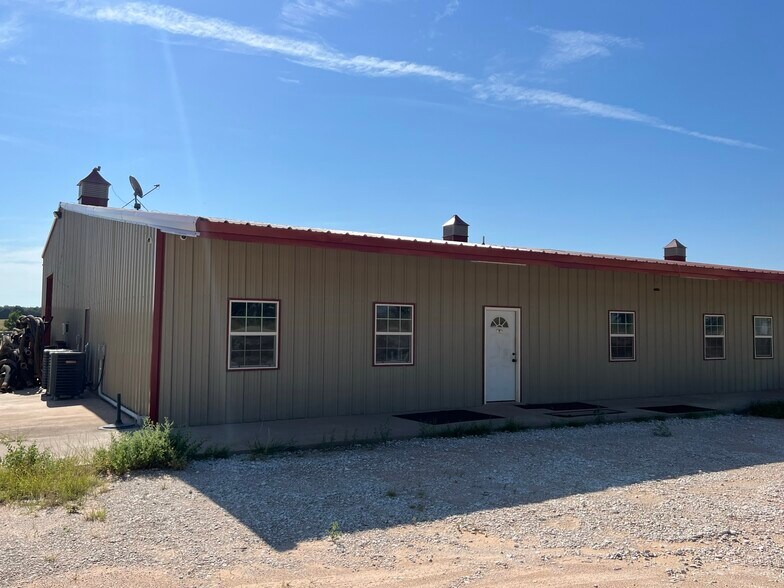 More Photos Of 13616 N 2920 Rd, Dover Warehouse For Sale