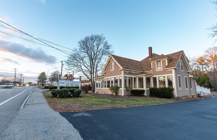 More Photos Of 127 Washington St, Norwell Medical For Lease