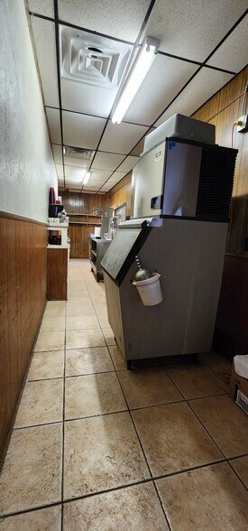 More Photos Of 701 N Martin Luther King Jr Hwy, Mexia Restaurant For Sale