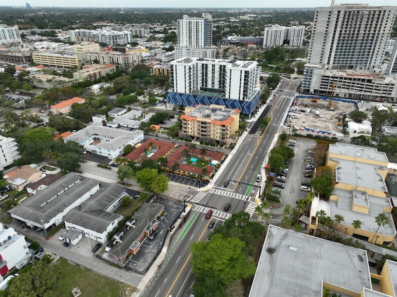 More Photos Of 418 S Federal Hwy, Hollywood Hotel For Sale