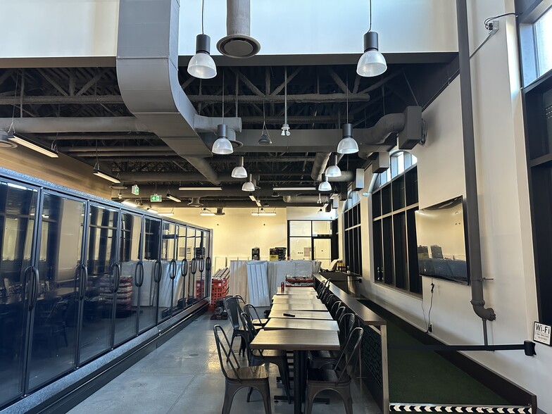 More Photos Of 10644-10646 97 St NW, Edmonton Storefront For Sale