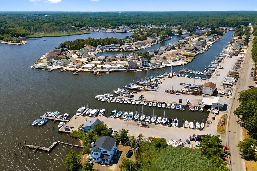 More Photos Of 120 Harbor Inn Rd, Bayville Marina For Sale