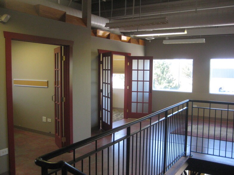 More Photos Of 15334 E Hinsdale Cir, Centennial Light Manufacturing For Lease