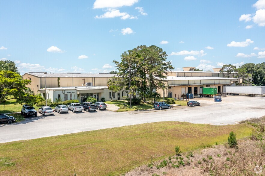 More Photos Of 3301 W Main St, Leesburg Warehouse For Lease