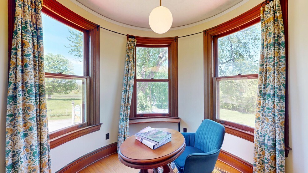 More Photos Of 284 Edgemont Rd, Moriah Hospitality For Sale