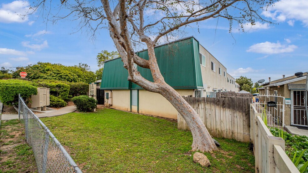 More Photos Of 7425 Waite Dr, La Mesa Apartments For Sale