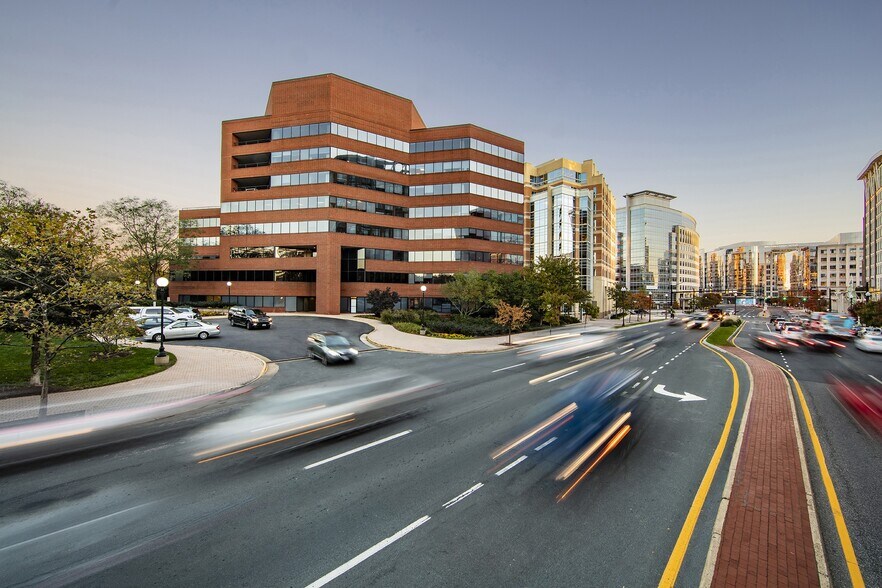 More Photos Of 1005 N Glebe Rd, Arlington Medical For Lease