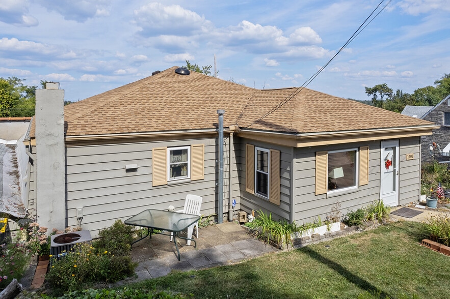 More Photos Of 1201 Oakridge Rd, Mc Donald Industrial For Sale