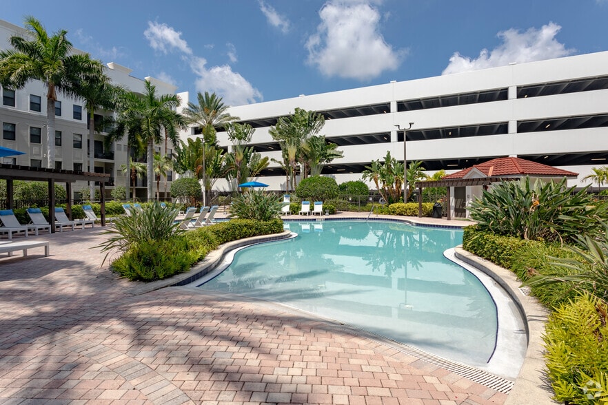 More Photos Of 1351 S Federal Hwy, Boynton Beach Apartments For Lease