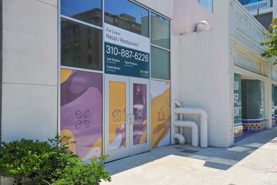More Photos Of 5550 Hollywood Blvd, Los Angeles Apartments For Lease