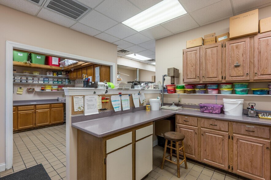 More Photos Of 9298 Apison Pike, Ooltewah Office Residential For Sale