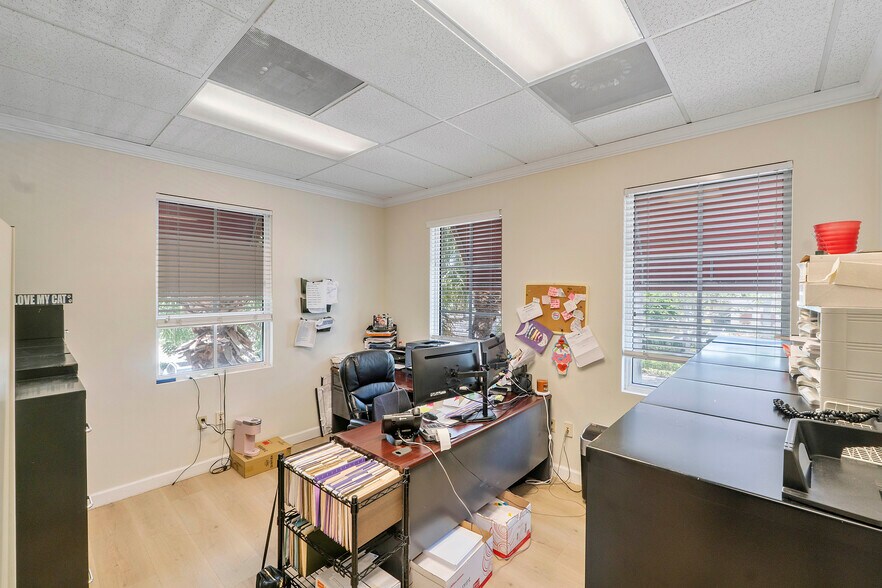 More Photos Of 5571 N University Dr, Coral Springs Office Residential For Sale