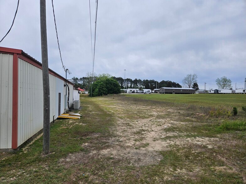 More Photos Of 495 Saint Johns Rd, Bonifay Office For Sale