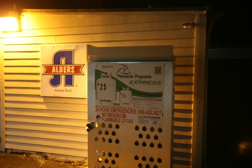 More Photos Of 31815 E Historic Columbia RI Hwy, Troutdale Convenience Store For Sale