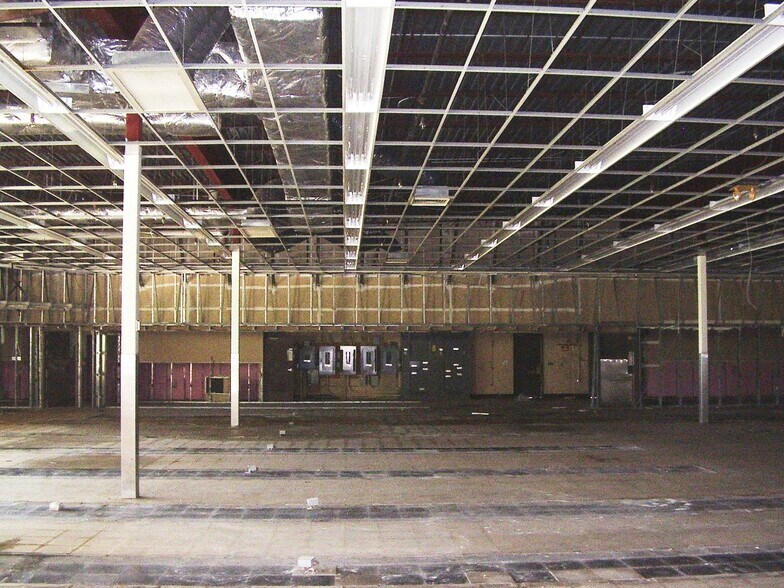 More Photos Of 1595 Pipestone Rd, Benton Harbor Drugstore For Sale