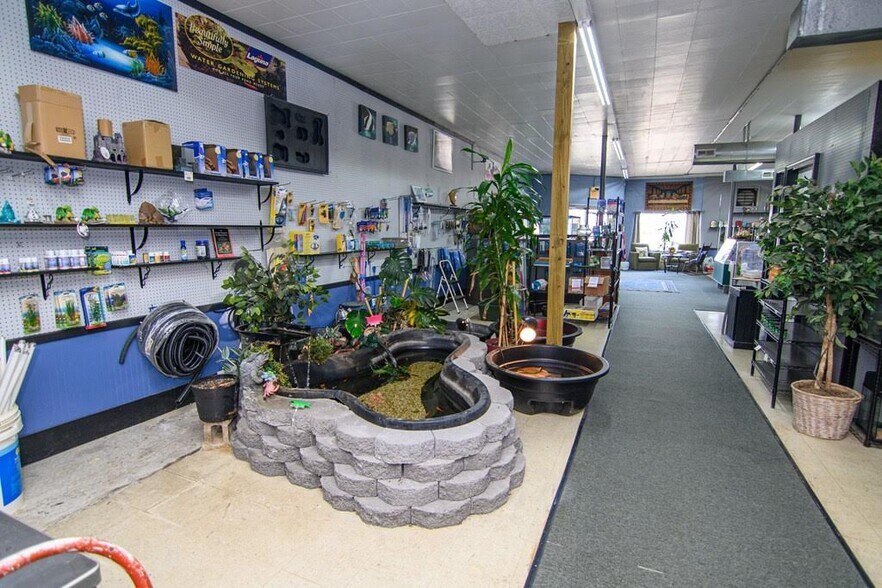 More Photos Of 3515 Main St, Exmore Storefront Retail Office For Lease