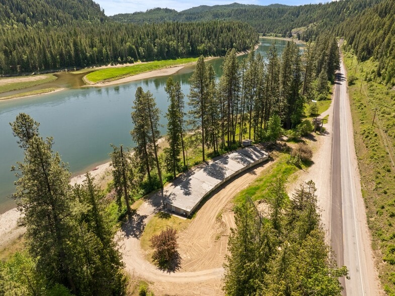 Primary Photo Of 8612 Washington 31 Hwy, Metaline Hotel For Sale