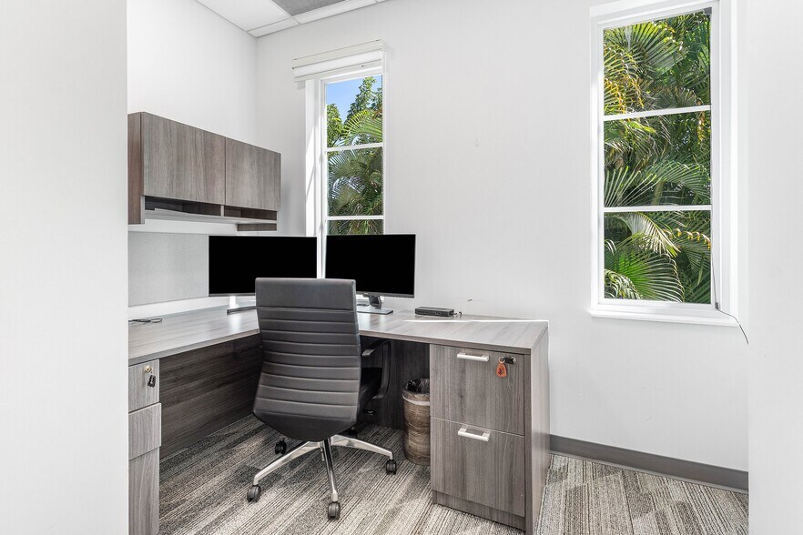 More Photos Of 226 Palm Ct, Delray Beach Medical For Sale
