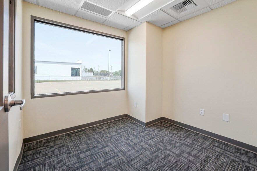 More Photos Of 1425 Mount Vernon Rd, Newark Manufacturing For Lease