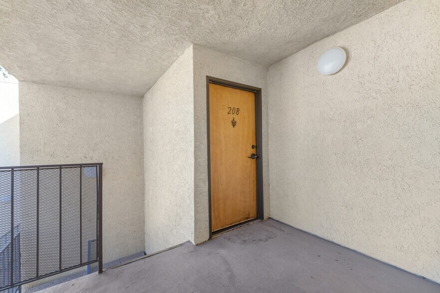 More Photos Of 4434 Fulton Ave, Sherman Oaks Apartments For Sale