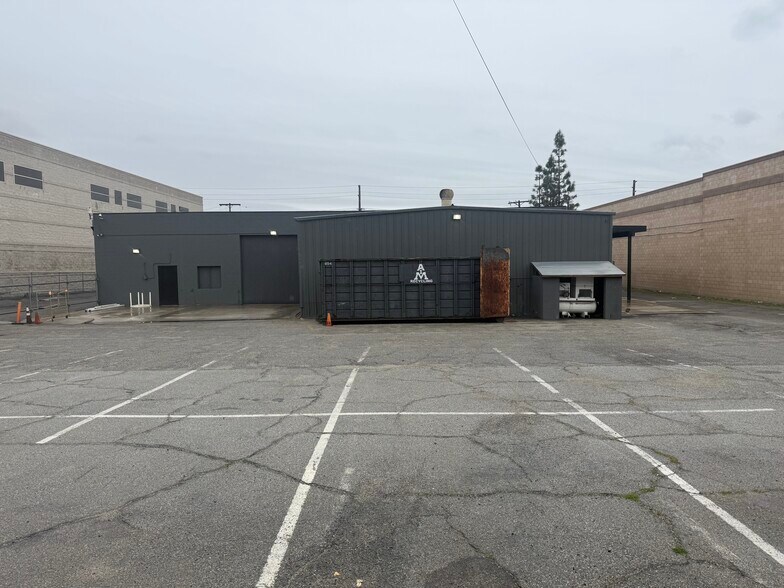 More Photos Of 5530-5534 Arrow Hwy, Montclair Unknown For Lease