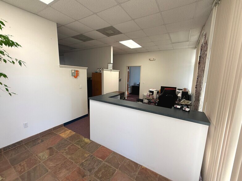 More Photos Of 913-915 N Nova Rd, Holly Hill Office For Lease