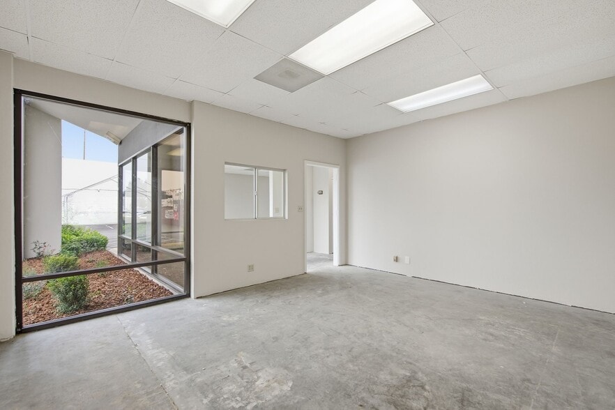 More Photos Of 570 Parrott St, San Jose Warehouse For Lease