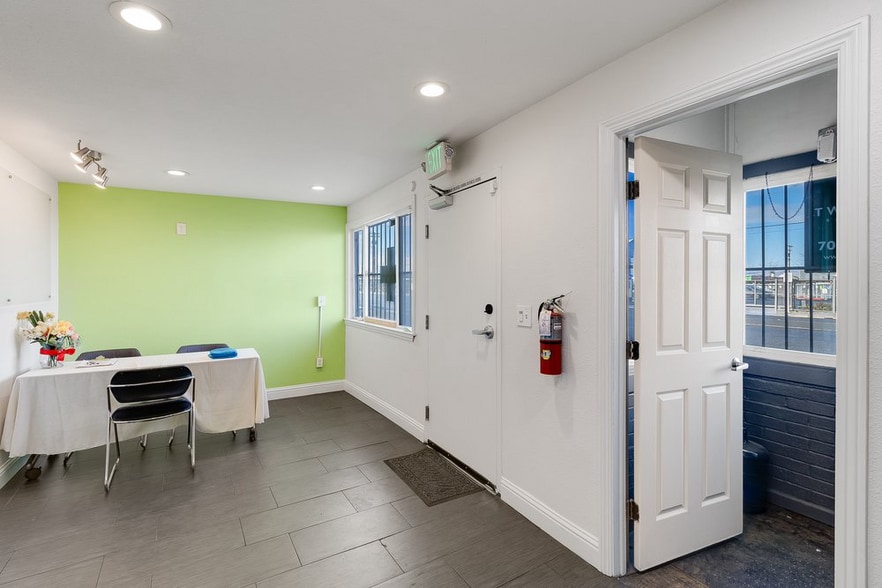 More Photos Of 1966 Broadway St, Vallejo Storefront For Sale