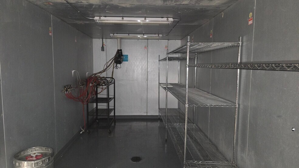 More Photos Of 1912 4th St, La Grande General Retail For Lease