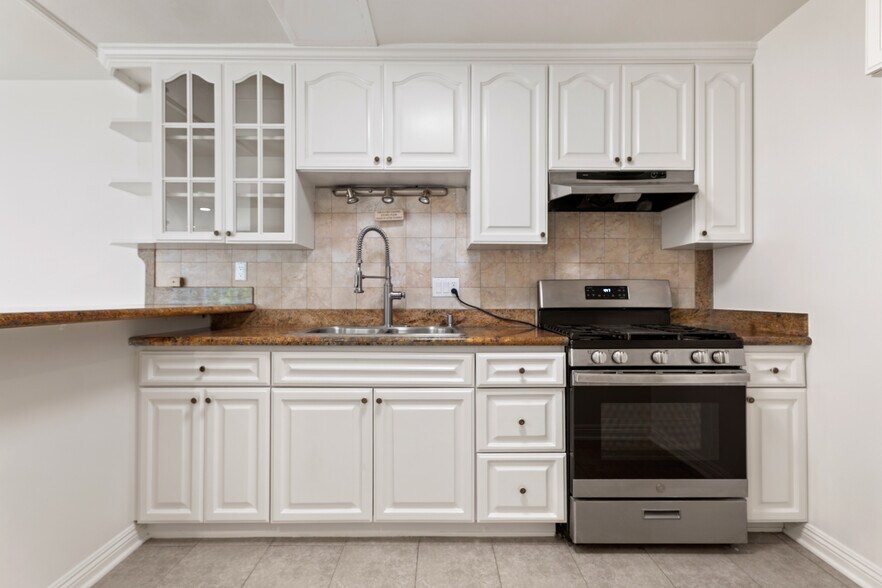 More Photos Of 4427 Camero Ave, Los Angeles Apartments For Sale