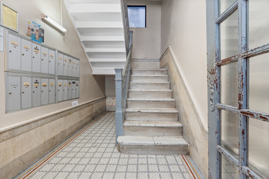 More Photos Of 324-326 Roebling St, Brooklyn Apartments For Sale