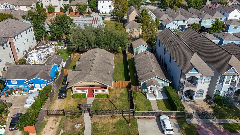 Primary Photo Of , Houston Office For Sale