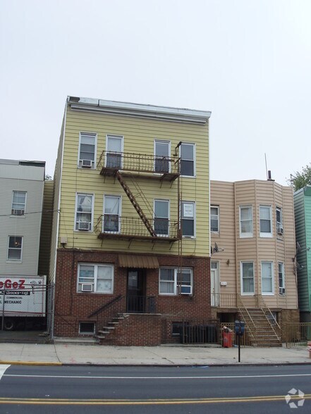 More Photos Of 614 Kennedy Blvd, Union City Apartments For Sale