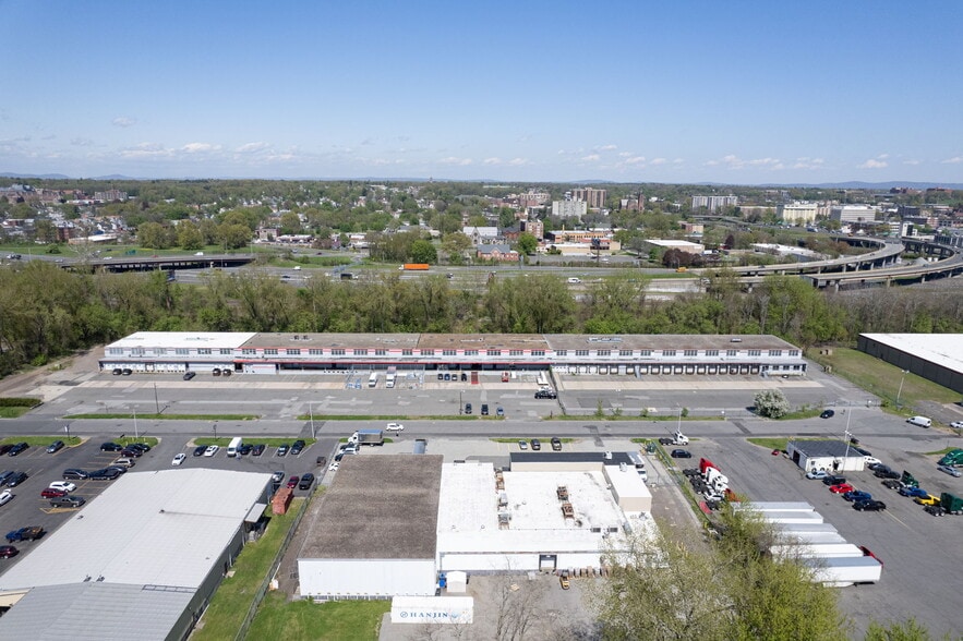 More Photos Of 87-147 Avocado St, Springfield Distribution For Sale