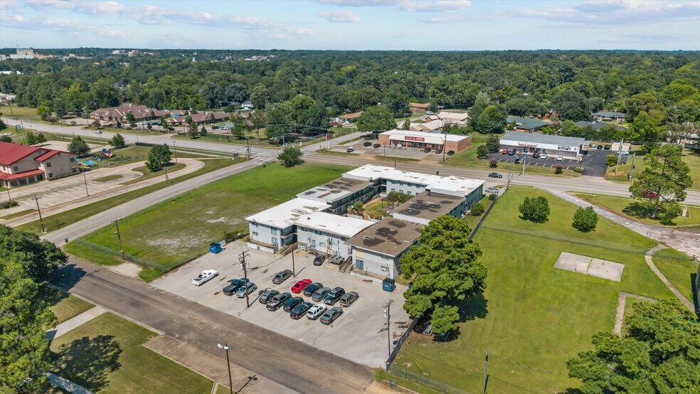 More Photos Of 1224 S High St, Longview Apartments For Sale