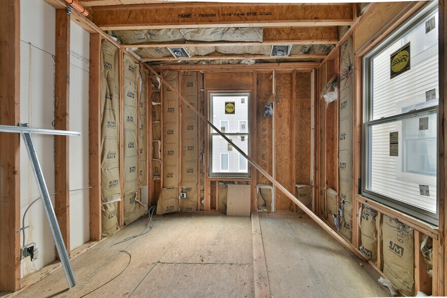 More Photos Of 1808 Frankford Ave, Philadelphia Storefront Retail Residential For Sale