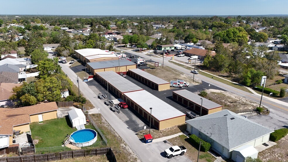 More Photos Of 13594 Linden Dr, Spring Hill Self Storage For Sale