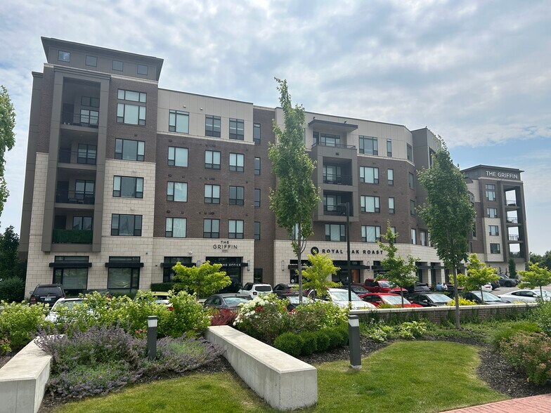 More Photos Of 25090 Woodward Ave, Royal Oak Apartments For Lease
