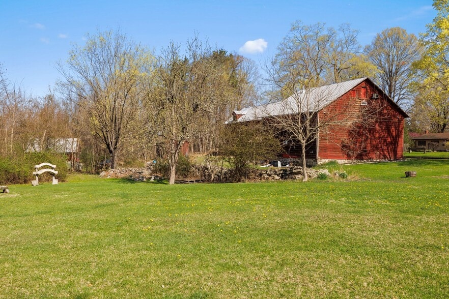 More Photos Of 52 Allhusen Rd, New Paltz Winery Vineyard For Sale