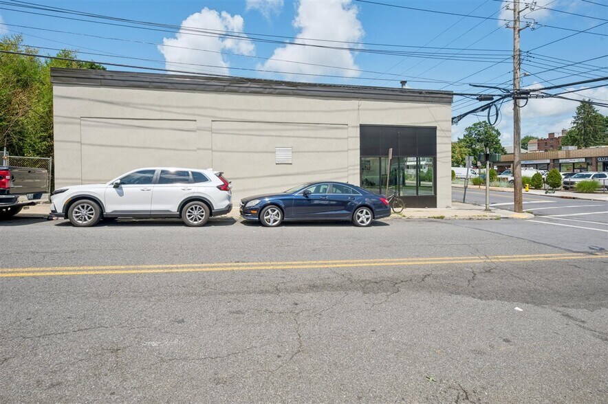 Primary Photo Of 320 Webster Ave, New Rochelle Storefront For Sale