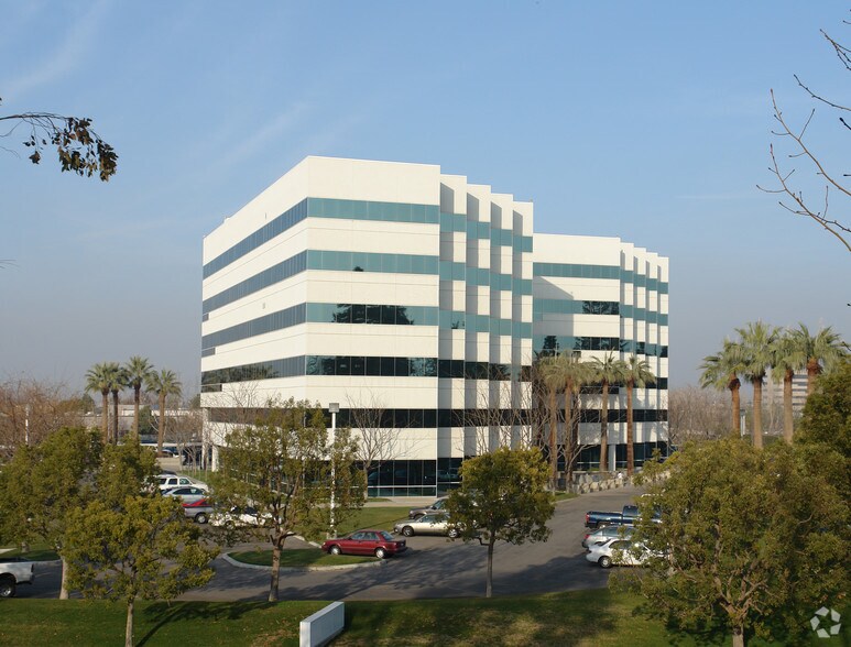 More Photos Of 1200 Discovery Dr, Bakersfield Office For Lease