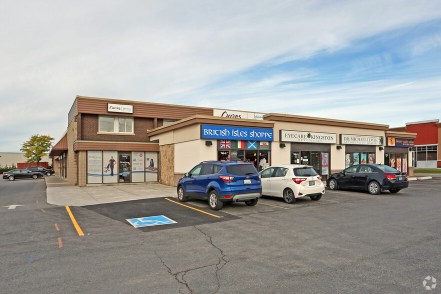 Primary Photo Of 725-745 Gardiners Rd, Kingston General Retail For Lease