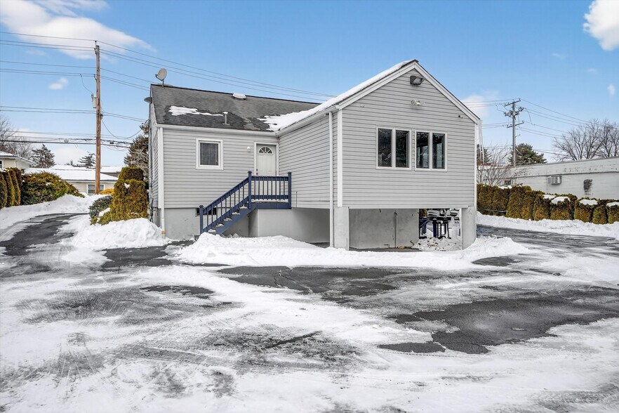 More Photos Of 75 Ramapo Rd, Garnerville Office For Sale