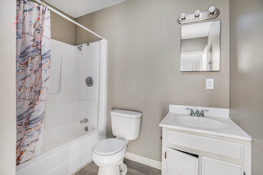 More Photos Of 6016 Leavenworth Rd, Kansas City Apartments For Sale