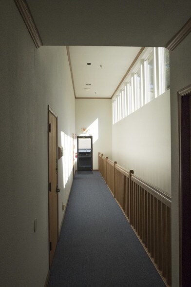 More Photos Of 5006 Sunrise Blvd, Fair Oaks Loft Creative Space For Sale