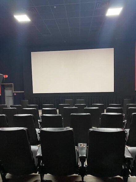 More Photos Of 268 Odlin Rd, Bangor Freestanding For Sale