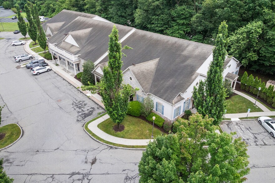 More Photos Of 670 Woodbourne Rd, Langhorne Medical For Sale
