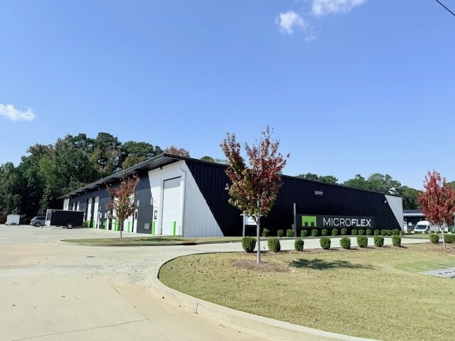 More Photos Of 2920 Wyndham Industrial Dr, Opelika Distribution For Lease