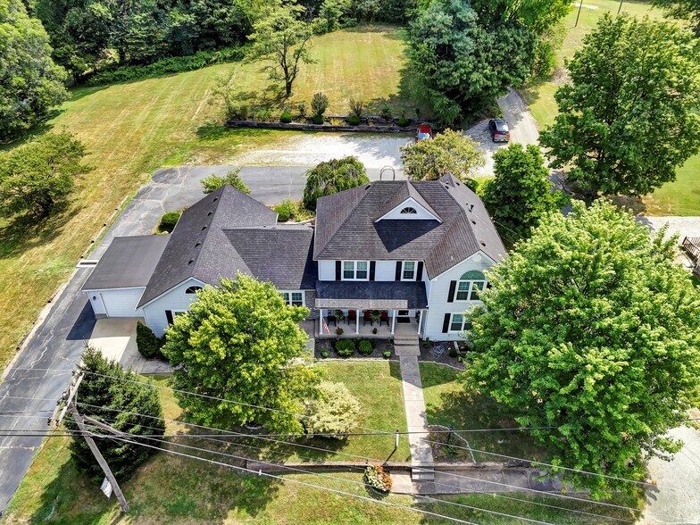 More Photos Of 110 Holy Cross Rd, Loretto Hospitality For Sale