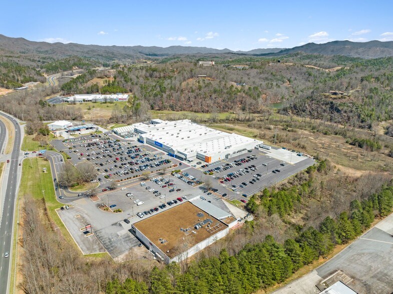 Primary Photo Of 152 Rick Ramsey St, Murphy Storefront For Lease